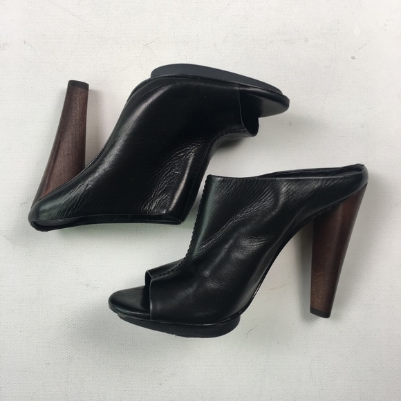 BCBG Womens Black Heels 5.5B C87 - Picture 2 of 6